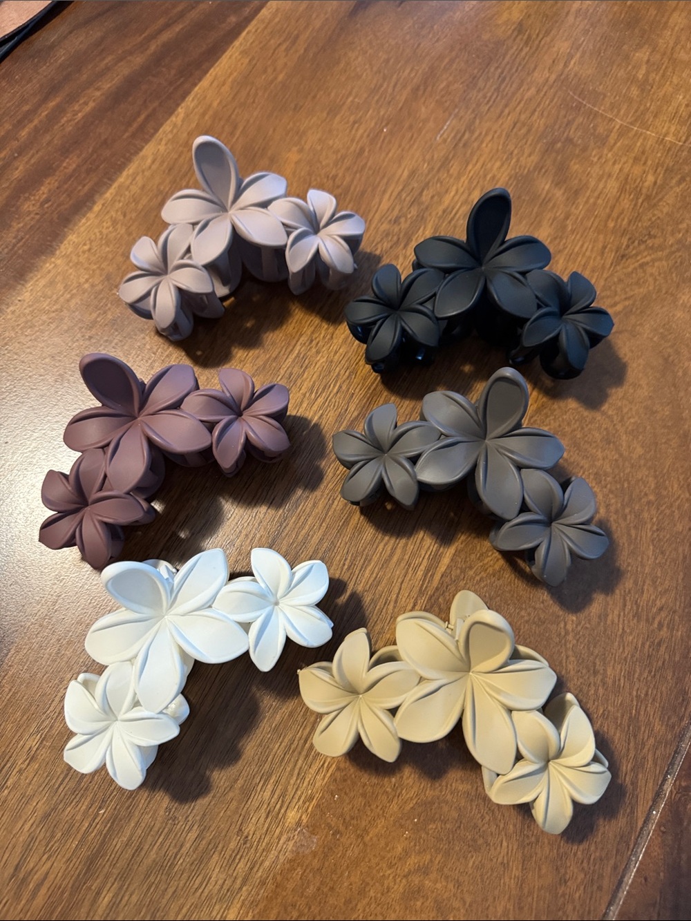 Floral Matte Flower Claw Clips (x6) - Assorted Colors